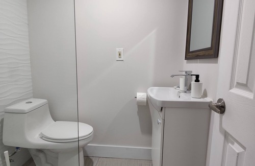 West Little Havana Apartment | 10 Min Brickell & Miami Beach/Parking/Wi-Fi/Grill