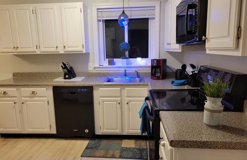 Wakefield-Peacedale House | 10 min to all beaches! Above grnd pool! Sm dog friendly