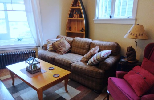 Petoskey House | 10 min walk to downtown Petoskey