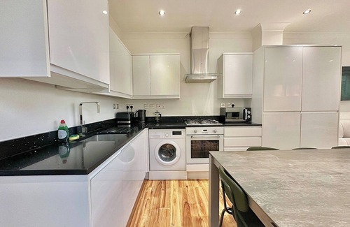 Streatham Hill Apartment | 10 min walk to tube station
