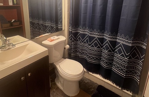 West Palm Beach House | 10 mins from DOWNTOWN WEST PALM! Close to beaches and airport! Perfect getaway!