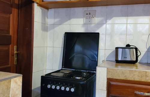 Entebbe House | 10 mins from Entebbe international Airport & beaches. 6 mins➡️town, Malls & zoo