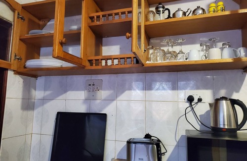 Entebbe House | 10 mins from Entebbe international Airport & beaches. 6 mins➡️town, Malls & zoo