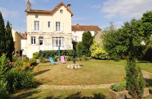 Jagée House | 10 mins from Lac du Der: beaches, port, casino Charming house in quiet Montier town center