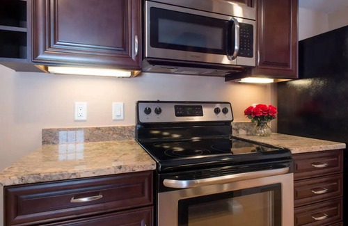 Watertown Apartment | 10 mins to Boston, 2 Bedroom, 2 Bathroom, Kitchen, 1,300 SF Private Living Space