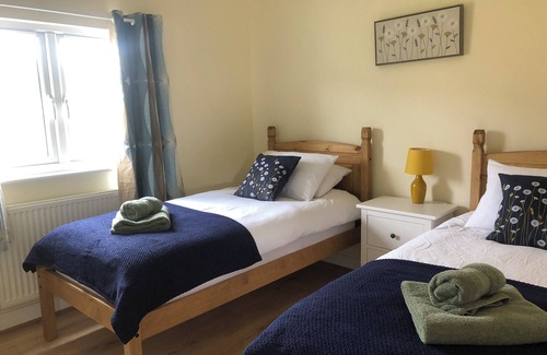 Bury St Edmunds Cabin | 10 Mins to Bury St Edmunds, Lovely Adults-only Lodge on Kings Forest, West Stow