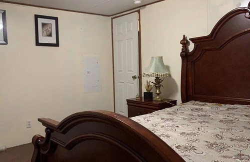 Hockley House | 10 mins to Houston Premium Outlet, 17 mins to Prairie View A&M, Cozy mobile home