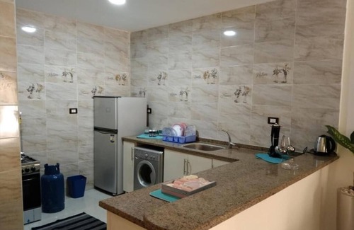 Al-Muntazah Condo | 10 minutes to the beach! Luxurious condo hotel at an affordable price.