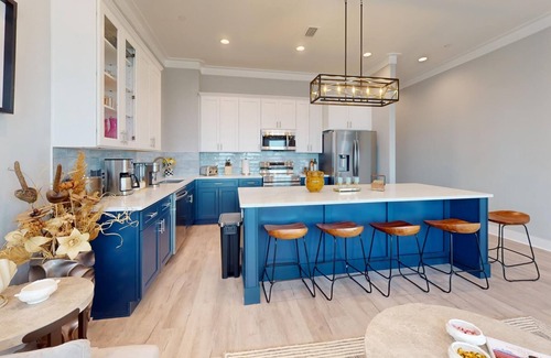 Thomas Drive House | 10 minute drive to beaches, newly built bay front home in Panama City Beach