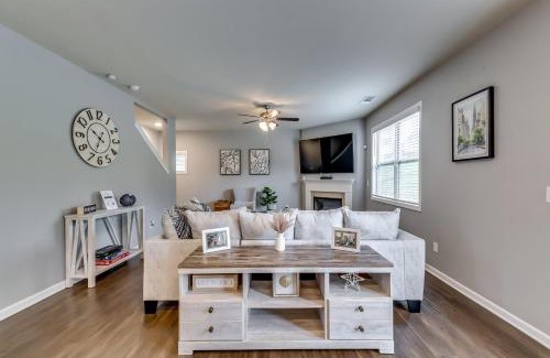 Cliftondale House | 10 Minutes from Airport & Convention Center