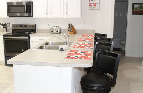 Legacy Park House | 10 MINUTES FROM DISNEY - MAKE THIS YOUR HOME AWAY FROM HOME.