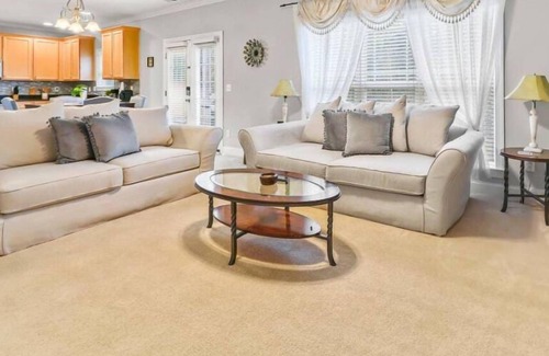 Charlotte House | 10 Minutes to City Center!