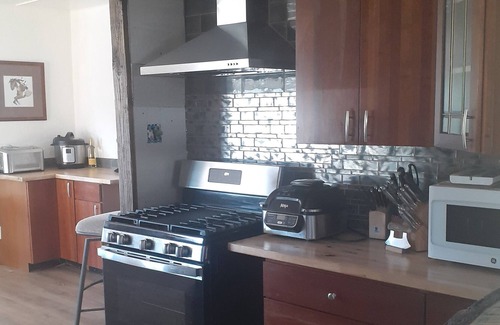 Evergreen Meadows Cabin | 10 minutes to evergreen lake and downtown evergreen and 20 minutes to red rocks!