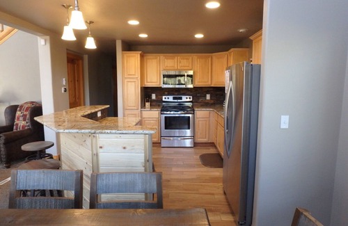 Salida House | 10 Minutes To Monarch Mountain, the Arkansas River and 10 Minutes To Salida!
