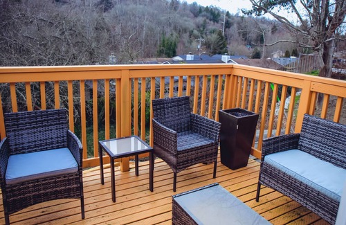 Delridge House | 10 minutes to Seattle Downtown & 15 minutes to SeaTac Airport