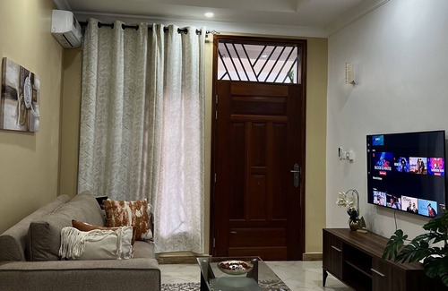 Msasani Apartment | 10 minutes to! the amazing ocean view. Family sized condo full of fun and games.