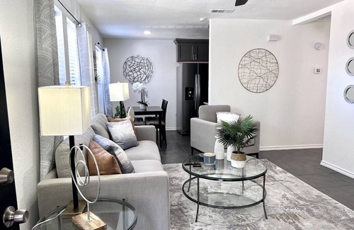 Irving Apartment | 10% OFF I65 - 1BD Condo, Pool, HWY 161/183, DFW South - Irving