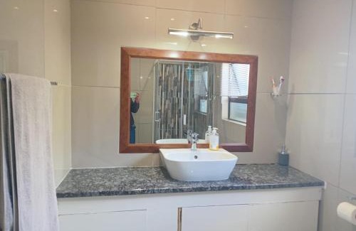 Colesberg Apartment | 10 on Earl Haig Colesberg