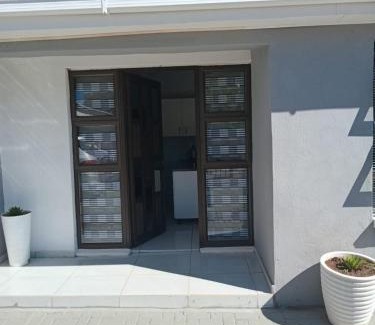Colesberg Apartment | 10 on Earl Haig Colesberg