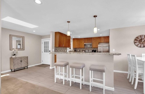 West University House | *10 Percent Off*~RenoRetreat~UNR~Events~Downtown