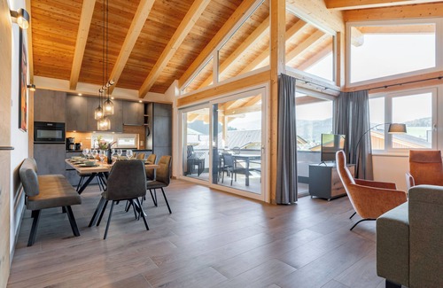 Sankt Lambrecht House | 10 pers. ski in-ski out chalet with family room