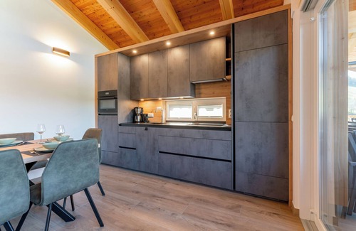 Sankt Lambrecht House | 10 pers. ski in-ski out chalet with family room