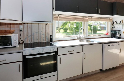 Egense House | 10 person holiday home in Storvorde-By Traum
