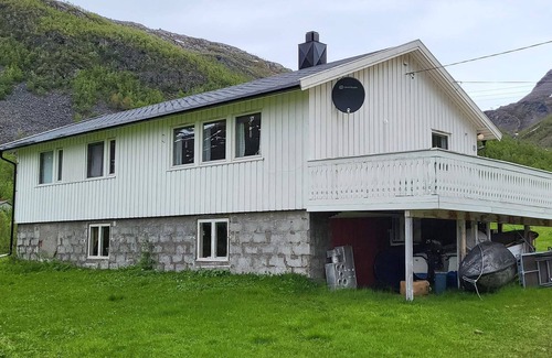 Kvaenangen House | 10 person holiday home in Reinfjord-By Traum