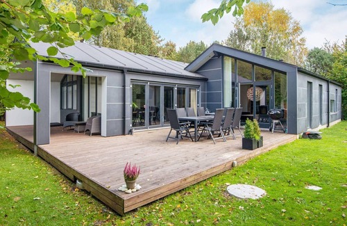 Øksenmølle House | 10 person holiday home in Ebeltoft