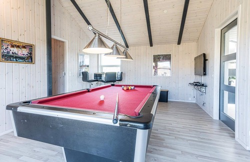 Henne Strand House | 10 person holiday home in Henne