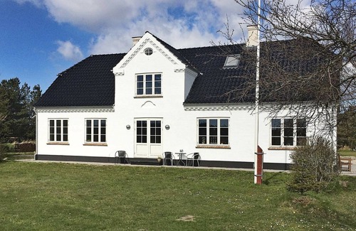 Ho House | 10 person holiday home in Oksbøl