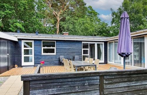 Helberskov Strand House | 10 person holiday home in Hadsund
