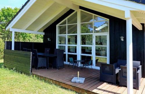 Haslevgarde House | 10 person holiday home in Hadsund