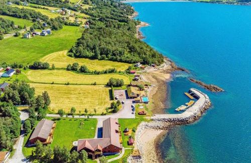 Eidsvag House | 10 person holiday home in EIDSVÅG-By Traum