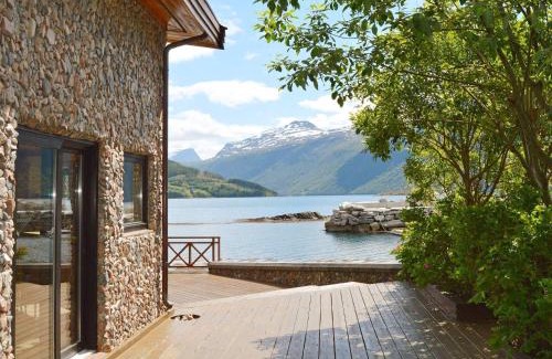 Eidsvag House | 10 person holiday home in EIDSVÅG-By Traum