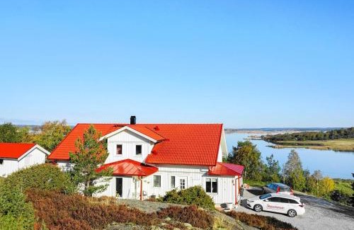 Klovedal House | 10 person holiday home in KLÖVEDAL