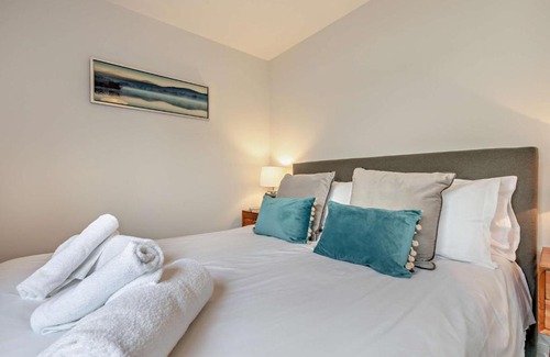 Mortehoe Apartment | 10 Putsborough - Luxury Apartment at Byron Woolacombe, only 4 minute walk to Woolacombe Beach!