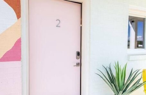 Trenton House | 10 Rooms In Boutique Motel