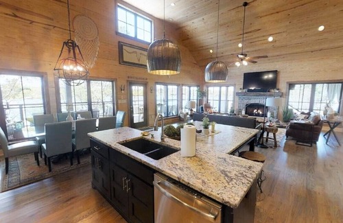 Bremen House | 10% Savings - No steps to lake! Fiber Internet! Luxury Lake Home, Big Water!