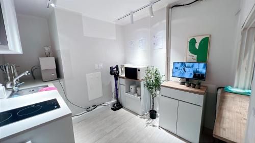 Myonmok-tong House | 10 seconds to the subway station, 15 minutes to Gangnam, 20 minutes to Jamsil, 3 bedrooms, 2 bathrooms