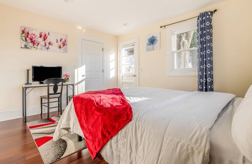 Tarrytown House | ★10 Top Rated Town ★ Bridge View ★ Train to NYC!