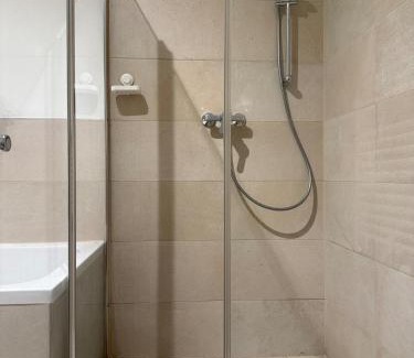 Gerasdorf bei Wien Apartment | 100 m2 Apartment mit Balkon und Parkplatz