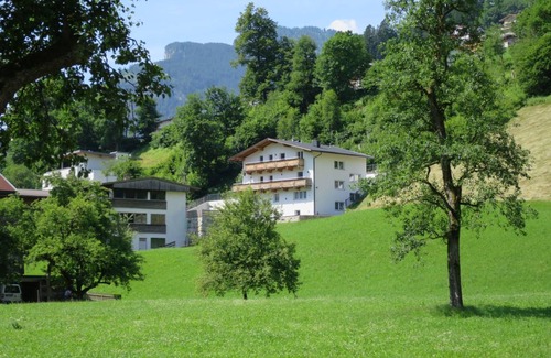 Laimach Apartment | 100 m² Apartment ∙ 1 bedroom ∙ 9 guests