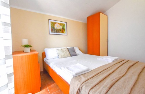Zirje House | 100 m² House ∙ 4 bedrooms ∙ 8 guests