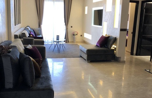 Gueliz Apartment | 100 m² luxury apartment with swimming pool private residence swimming pool