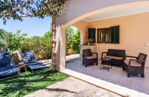 Cala Llombards Villa | 100 m² Villa ∙ 3 bedrooms ∙ 6 guests