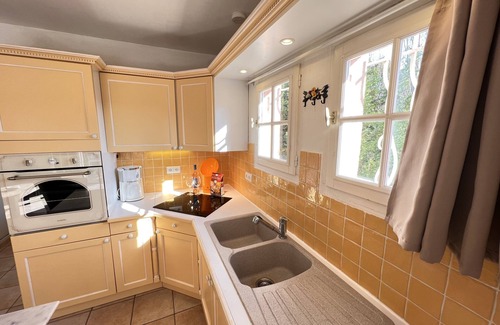 Aspremont Villa | 100% private. Villa Palmeraiepap Nice® Swimming pool, 3 terrace, Jacuzzi.