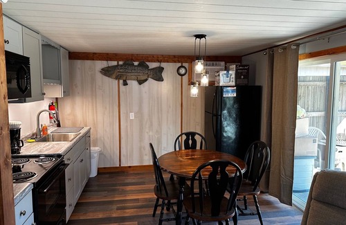 Benton Cottage | 100% renovated water front 2 bedroom cottage