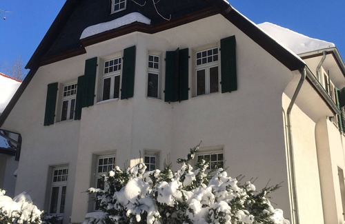 Quedlinburg Apartment | 100 sqm apartment in historic villa Am HeiligenBrunnen