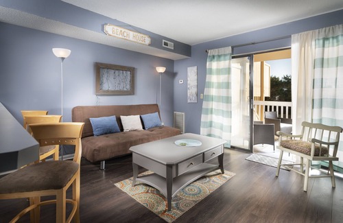 North Carolina Coast Condo | 100 Steps from the Beach